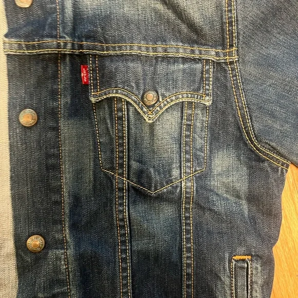 Levi's Classic Blue Denim Collarless Jacket with Tan Stitching - Picture 6 of 13